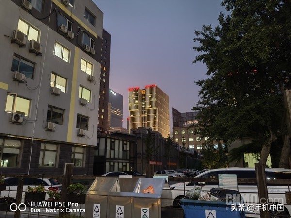 华为P50 Pro评测:渺小如我 也曾被它装饰过自己的梦