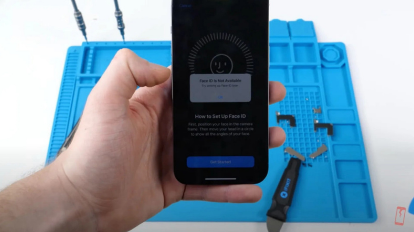 苹果 iPhone 13 不允许第三方更换屏幕，“强拆”将导致 Face ID 丢失
